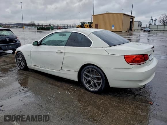 ✅ 2009 BMW 3 Series 328i • VIN: WBAWR335X9P460759 • Lot: 96234115. Listed on Copart with 183,508 mi. Free auction sales archive from the USA and detailed vehicle history report at DreamBid. Image 2.
