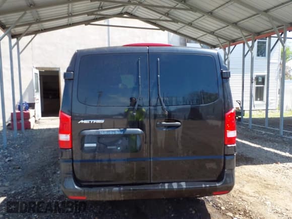 ✅ 2018 Mercedes-Benz Metris Passenger • VIN: WD4PG2EE6J3375214 • Lot: 42078092. Listed on IAAI with 223,427 mi. Free auction sales archive from the USA and detailed vehicle history report at DreamBid. Image 16.