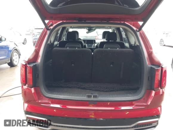 ✅ 2021 Kia Sorento EX • VIN: 5XYRHDLF1MG032382 • Lot: 43697552. Listed on IAAI with 70,452 mi. Free auction sales archive from the USA and detailed vehicle history report at DreamBid. Image 17.