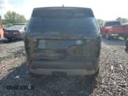 ✅ 2017 Land Rover Discovery HSE • VIN: SALRRBBK1HA024717 • Lot: 62001255. Wystawiony na Copart z przebiegiem 129 983 mil. Bezpłatny archiwum sprzedaży aukcyjnych z USA i szczegółowy raport historii pojazdu na DreamBid. Zdjęcie 6.