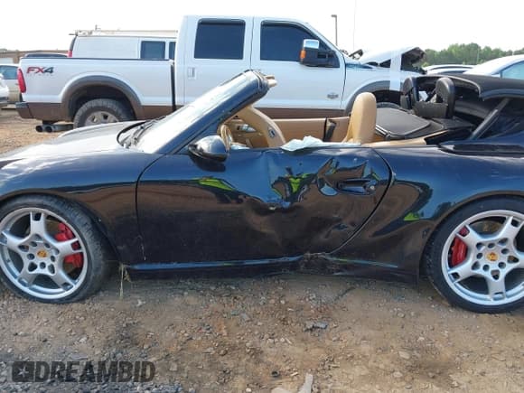 ✅ 2007 Porsche 911 Carrera S • VIN: WP0CB29967S775552 • Lot: 42218602. Wystawiony na IAAI z przebiegiem 81 015 mil. Bezpłatny archiwum sprzedaży aukcyjnych z USA i szczegółowy raport historii pojazdu na DreamBid. Zdjęcie 14.