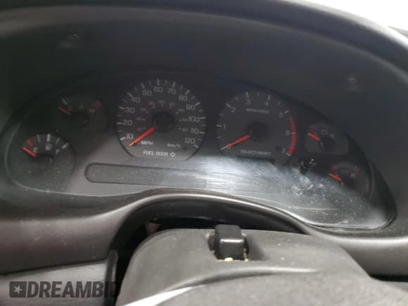 ✅ 1999 Ford Mustang • VIN: 1FAFP4047XF226579 • Lot: 82622445. Wystawiony na Copart z przebiegiem Nie podano. Bezpłatny archiwum sprzedaży aukcyjnych z USA i szczegółowy raport historii pojazdu na DreamBid. Zdjęcie 9.