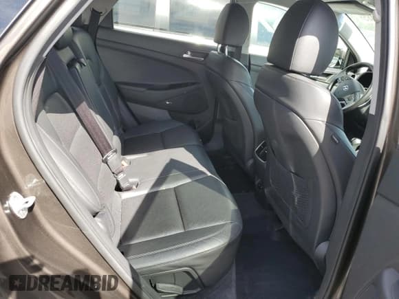 ✅ 2019 Hyundai Tucson Ultimate • VIN: KM8J3CAL8KU042350 • Лот: 71997485. Опубликован ранее на Copart с пробегом 82 108 миль. Бесплатный доступ к архиву аукционных продаж из США и подробный отчёт об истории автомобиля на DreamBid. Изображение 11.