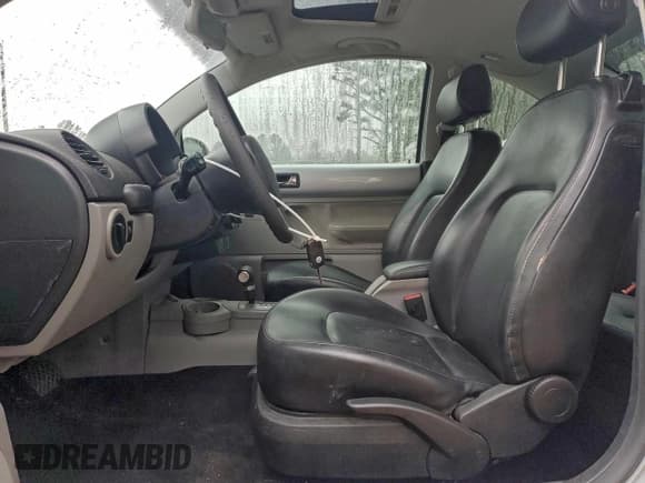 ✅ 2005 Volkswagen Beetle GLS • VIN: 3VWCR31C85M410494 • Lot: 96002815. Listed on Copart with 147,969 mi. Free auction sales archive from the USA and detailed vehicle history report at DreamBid. Image 7.