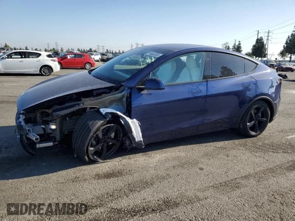✅ 2026 Tesla Model Y Long Range • VIN: 7SAYGDED5TF424140 • Lot: 84655355. Listed on Copart with 6 mi. Free auction sales archive from the USA and detailed vehicle history report at DreamBid. Image 1.