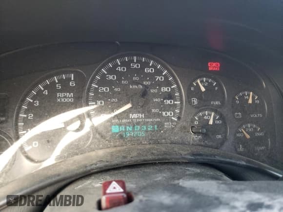 ✅ 2002 Chevrolet Suburban Z71 • VIN: 3GNFK16Z72G295734 • Лот: 45763225. Опубликован ранее на Copart с пробегом 197 205 миль. Бесплатный доступ к архиву аукционных продаж из США и подробный отчёт об истории автомобиля на DreamBid. Изображение 9.