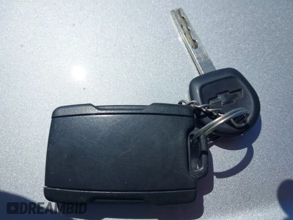 ✅ 2019 Chevrolet Silverado 1500 LT • VIN: 2GCRCPECXK1135990 • Lot: 42414230. Wystawiony na IAAI z przebiegiem 105 985 mil. Bezpłatny archiwum sprzedaży aukcyjnych z USA i szczegółowy raport historii pojazdu na DreamBid. Zdjęcie 11.