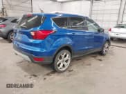 ✅ 2019 Ford Escape Titanium • VIN: 1FMCU9J93KUA16820 • Lot: 43506252. Wystawiony na IAAI z przebiegiem 68 916 mil. Bezpłatny archiwum sprzedaży aukcyjnych z USA i szczegółowy raport historii pojazdu na DreamBid. Zdjęcie 4.