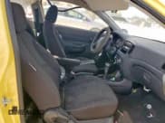 ✅ 2010 Hyundai Accent GS • VIN: KMHCM3AC9AU150142 • Лот: 61680495. Опубликован ранее на Copart с пробегом 226 204 миль. Бесплатный доступ к архиву аукционных продаж из США и подробный отчёт об истории автомобиля на DreamBid. Изображение 10.