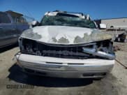 ✅ 2005 Chevrolet Suburban LT • VIN: 1GNEC16Z25J188893 • Лот: 76915044. Опубликован ранее на Copart с пробегом 340 273 миль. Бесплатный доступ к архиву аукционных продаж из США и подробный отчёт об истории автомобиля на DreamBid. Изображение 5.