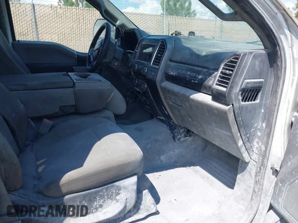 ✅ 2017 Ford F-250 Lariat • VIN: 1FT7W2BTXHEC55544 • Lot: 43020742. Wystawiony na IAAI z przebiegiem 56 549 mil. Bezpłatny archiwum sprzedaży aukcyjnych z USA i szczegółowy raport historii pojazdu na DreamBid. Zdjęcie 5.