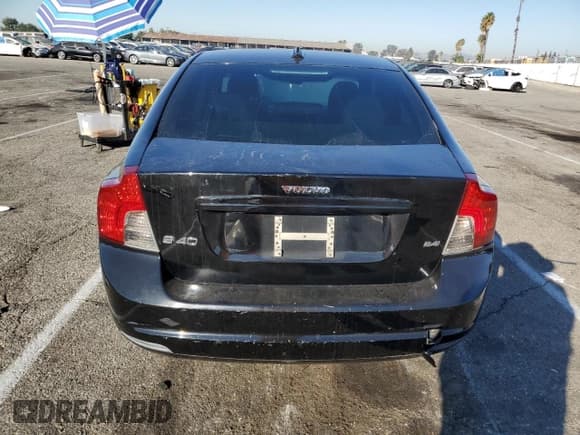 ✅ 2008 Volvo S40 2.4L • VIN: YV1MS390582373870 • Lot: 71645644. Listed on Copart with 143,249 mi. Free auction sales archive from the USA and detailed vehicle history report at DreamBid. Image 6.