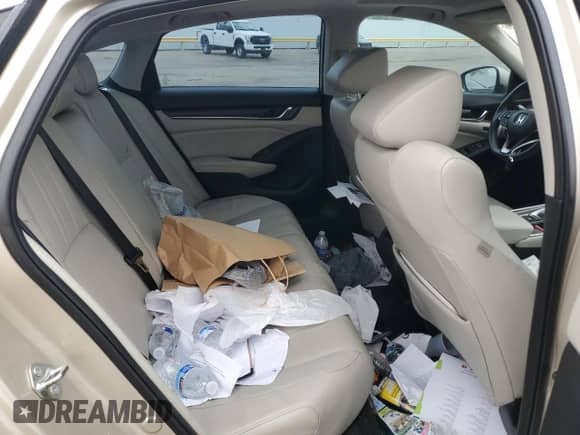 2018 Honda Accord Touring с VIN 1HGCV3F91JA017067, выставлен на аукционе Copart как лот 70592285 с пробегом 70 148 миль миль и Списание • Salvage title. История ставок и продаж доступна на DreamBid. Изображение 10.