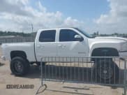 ✅ 2013 Chevrolet Silverado 1500 LTZ • VIN: 3GCUKTE29DG143201 • Lot: 42438667. Wystawiony na IAAI z przebiegiem 152 535 mil. Bezpłatny archiwum sprzedaży aukcyjnych z USA i szczegółowy raport historii pojazdu na DreamBid. Zdjęcie 13.