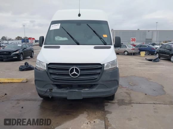 ✅ 2021 Mercedes-Benz Sprinter Cargo • VIN: W1Y4ECHY8MT079254 • Lot: 41394825. Listed on IAAI with 301,811 mi. Free auction sales archive from the USA and detailed vehicle history report at DreamBid. Image 12.
