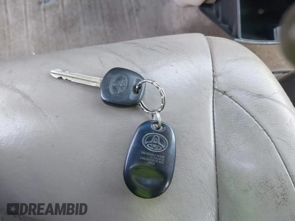 ✅ 2006 Toyota Sienna XLE Limited • VIN: 5TDZA22CX6S443799 • Lot: 43625070. Wystawiony na IAAI z przebiegiem 256 466 mil. Bezpłatny archiwum sprzedaży aukcyjnych z USA i szczegółowy raport historii pojazdu na DreamBid. Zdjęcie 11.