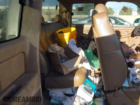 ✅ 1999 Chevrolet Silverado 1500 LT • VIN: 1GCEC19T9XE210125 • Lot: 43629583. Wystawiony na IAAI z przebiegiem Nie podano mil. Skorzystaj z bezpłatnego archiwum sprzedaży aukcyjnych z USA i zobacz szczegółowy raport historii pojazdu na DreamBid. Zdjęcie 8.