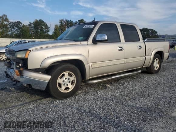 ✅ 2004 Chevrolet Silverado 1500 LS • VIN: 2GCEC13TX41405446 • Лот: 84387465. Опубликован ранее на Copart с пробегом 150 655 миль. Бесплатный доступ к архиву аукционных продаж из США и подробный отчёт об истории автомобиля на DreamBid. Изображение 1.