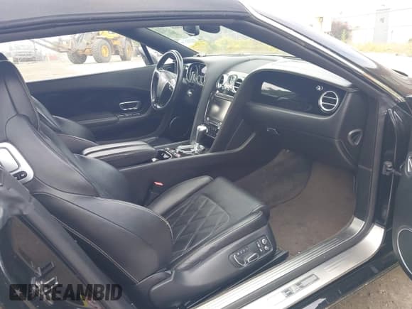 ✅ 2012 Bentley Continental GT • VIN: SCBGR3ZA1CC075068 • Лот: 42525968. Опубликован ранее на IAAI с пробегом 121 147 миль. Бесплатный доступ к архиву аукционных продаж из США и подробный отчёт об истории автомобиля на DreamBid. Изображение 5.