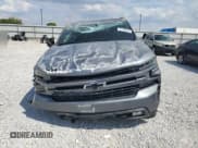 ✅ 2020 Chevrolet Silverado 1500 RST • VIN: 1GCUYEED1LZ149469 • Lot: 81088555. Wystawiony na Copart z przebiegiem 113 078 mil. Bezpłatny archiwum sprzedaży aukcyjnych z USA i szczegółowy raport historii pojazdu na DreamBid. Zdjęcie 5.