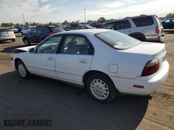 ✅ 1996 Honda Accord EX • VIN: 1HGCD5652TA039481 • Лот: 69488504. Опубликован ранее на Copart с пробегом 139 610 миль. Бесплатный доступ к архиву аукционных продаж из США и подробный отчёт об истории автомобиля на DreamBid. Изображение 2.