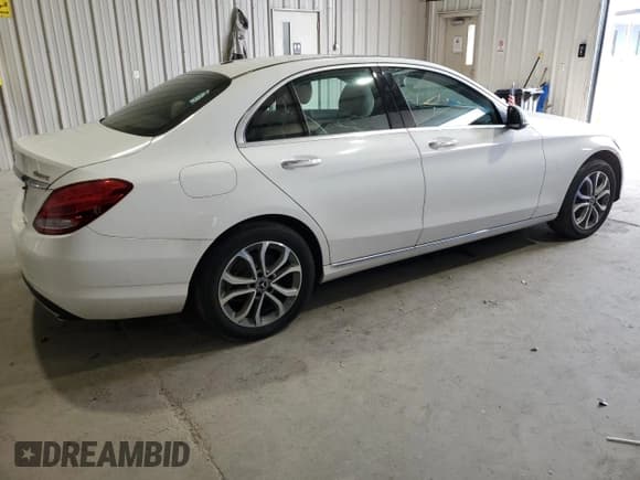 ✅ 2018 Mercedes-Benz C 300 • VIN: 55SWF4KB7JU239772 • Lot: 80847985. Listed on Copart with 76,718 mi. Free auction sales archive from the USA and detailed vehicle history report at DreamBid. Image 3.