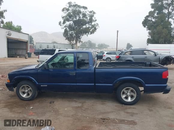 ✅ 2003 Chevrolet S-10 LS • VIN: 1GCCS19XX38175388 • Лот: 43401773. Опубликован ранее на IAAI с пробегом 229 451 миль. Бесплатный доступ к архиву аукционных продаж из США и подробный отчёт об истории автомобиля на DreamBid. Изображение 14.