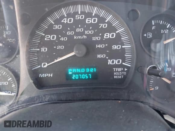 ✅ 2004 Chevrolet Express Passenger • VIN: 1GBFG15T641128908 • Lot: 42729249. Listed on IAAI with 207,057 mi. Free auction sales archive from the USA and detailed vehicle history report at DreamBid. Image 7.