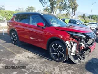2023 Mitsubishi Outlander SEL z VIN JA4J3VA83PZ013077, wystawiony jako IAAI lot #42940980 z przebiegiem 26 555 mil mil oraz . Historia ofert i sprzedaży dostępna na DreamBid. Obrazek 1.
