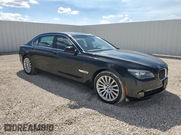 ✅ 2009 BMW 7 Series 750Li • VIN: WBAKB83559CY60221 • Лот: 46941725. Опубликован ранее на Copart с пробегом 109 669 миль. Бесплатный доступ к архиву аукционных продаж из США и подробный отчёт об истории автомобиля на DreamBid. Изображение 4.