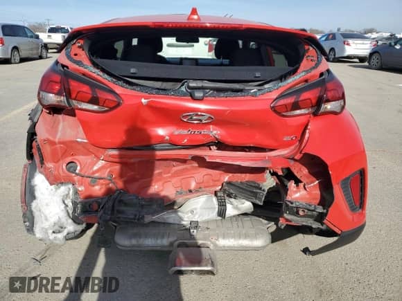 ✅ 2019 Hyundai Veloster 2.0 • VIN: KMHTG6AF1KU017704 • Lot: 48437745. Wystawiony na Copart z przebiegiem 83 358 mil mil. Skorzystaj z bezpłatnego archiwum sprzedaży aukcyjnych z USA i zobacz szczegółowy raport historii pojazdu na DreamBid. Zdjęcie 6.