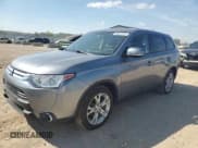 ✅ 2015 Mitsubishi Outlander SE • VIN: JA4AD3A39FZ011239 • Lot: 84612515. Wystawiony na Copart z przebiegiem 133 897 mil. Bezpłatny archiwum sprzedaży aukcyjnych z USA i szczegółowy raport historii pojazdu na DreamBid. Zdjęcie 1.