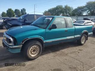 ✅ 1994 Chevrolet S-10 LS • VIN: 1GCDT19W7RK162313 • Лот: 69488914. Опубликован ранее на Copart с пробегом 252 988 миль. Бесплатный доступ к архиву аукционных продаж из США и подробный отчёт об истории автомобиля на DreamBid. Изображение 1.