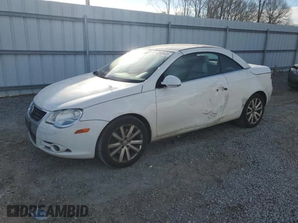 ✅ 2008 Volkswagen Eos Turbo • VIN: WVWAA71F68V051529 • Lot: 42600425. Wystawiony na Copart z przebiegiem Nie podano. Bezpłatny archiwum sprzedaży aukcyjnych z USA i szczegółowy raport historii pojazdu na DreamBid. Zdjęcie 1.