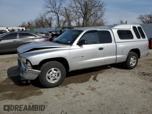 ✅ 2001 Dodge Dakota • VIN: 1B7GL22X91S292748 • Lot: 50150875. Wystawiony na Copart z przebiegiem 241 991 mil. Bezpłatny archiwum sprzedaży aukcyjnych z USA i szczegółowy raport historii pojazdu na DreamBid. Zdjęcie 1.