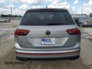 ✅ 2023 Volkswagen Tiguan SE R-Line Black • VIN: 3VVCB7AX4PM054406 • Лот: 89832915. Опубликован ранее на Copart с пробегом Не указан. Бесплатный доступ к архиву аукционных продаж из США и подробный отчёт об истории автомобиля на DreamBid. Изображение 6.