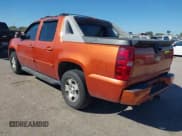 ✅ 2007 Chevrolet Avalanche 1LT • VIN: 3GNFK12377G202767 • Lot: 43661125. Listed on IAAI with 197,609 mi. Free auction sales archive from the USA and detailed vehicle history report at DreamBid. Image 3.