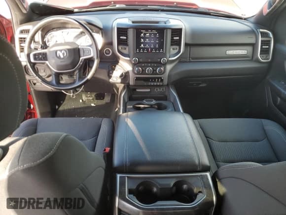 ✅ 2021 Ram 1500 Big Horn • VIN: 1C6SRFFT4MN579903 • Lot: 92254095. Wystawiony na Copart z przebiegiem 49 707 mil. Bezpłatny archiwum sprzedaży aukcyjnych z USA i szczegółowy raport historii pojazdu na DreamBid. Zdjęcie 8.