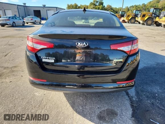 ✅ 2013 Kia Optima LX • VIN: KNAGM4AD8D5058570 • Лот: 82468005. Опубликован ранее на Copart с пробегом 176 312 миль. Бесплатный доступ к архиву аукционных продаж из США и подробный отчёт об истории автомобиля на DreamBid. Изображение 6.