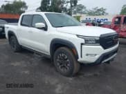 ✅ 2023 Nissan Frontier Pro-4X • VIN: 1N6ED1EK6PN668535 • Lot: 43045490. Wystawiony na IAAI z przebiegiem 73 465 mil. Bezpłatny archiwum sprzedaży aukcyjnych z USA i szczegółowy raport historii pojazdu na DreamBid. Zdjęcie 1.