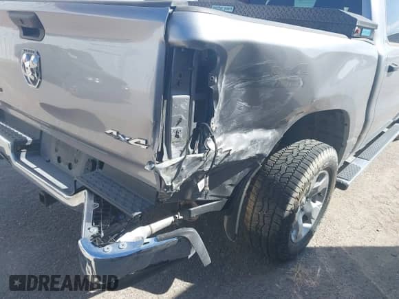 2024 Ram 1500 Big Horn с VIN 1C6SRFFT4RN142300, выставлен на аукционе IAAI как лот 41529091 с пробегом 10 162 миль миль и . История ставок и продаж доступна на DreamBid. Изображение 6.