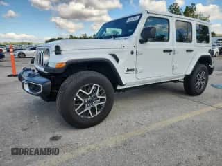 2025 Jeep Wrangler Sahara with VIN 1C4PJXEN5SW526214, listed as a Copart auction lot 84035295 with 13,824 mi miles and Clean title. Bid and sale history available at DreamBid. Image 1.