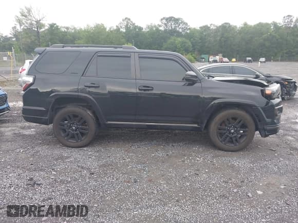 ✅ 2019 Toyota 4Runner SR5 • VIN: JTEBU5JR4K5615286 • Лот: 42251210. Опубликован ранее на IAAI с пробегом 97 370 миль. Бесплатный доступ к архиву аукционных продаж из США и подробный отчёт об истории автомобиля на DreamBid. Изображение 13.