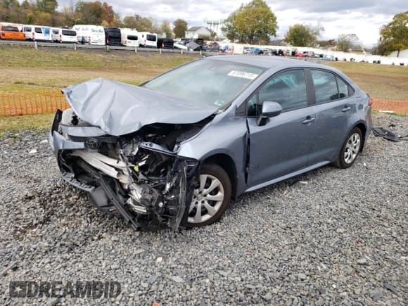 ✅ 2022 Toyota Corolla LE • VIN: 5YFEPMAE4NP367399 • Lot: 87096715. Listed on Copart with Not provided. Free auction sales archive from the USA and detailed vehicle history report at DreamBid. Image 1.
