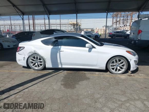 ✅ 2014 Hyundai Genesis Coupe 2.0T • VIN: KMHHT6KD7EU114120 • Lot: 43400811. Listed on IAAI with 129,627 mi. Free auction sales archive from the USA and detailed vehicle history report at DreamBid. Image 13.