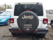 ✅ 2021 Jeep Wrangler Unlimited Sahara • VIN: 1C4HJXEG6MW751752 • Lot: 41104960. Wystawiony na IAAI z przebiegiem 47 460 mil. Bezpłatny archiwum sprzedaży aukcyjnych z USA i szczegółowy raport historii pojazdu na DreamBid. Zdjęcie 17.