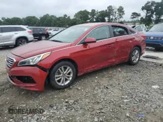2015 Hyundai Sonata SE z VIN 5NPE24AF6FH063058, wystawiony jako Copart lot #65629905 z przebiegiem 125 749 mil mil oraz Szkoda całkowita • Salvage title. Historia ofert i sprzedaży dostępna na DreamBid. Obrazek 1.