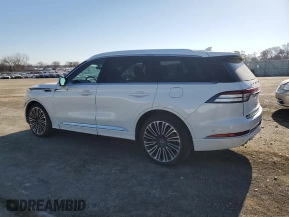 ✅ 2020 Lincoln Aviator Black Label • VIN: 5LM5J9XC7LGL00212 • Lot: 92946055. Listed on Copart with 66,046 mi. Free auction sales archive from the USA and detailed vehicle history report at DreamBid. Image 2.