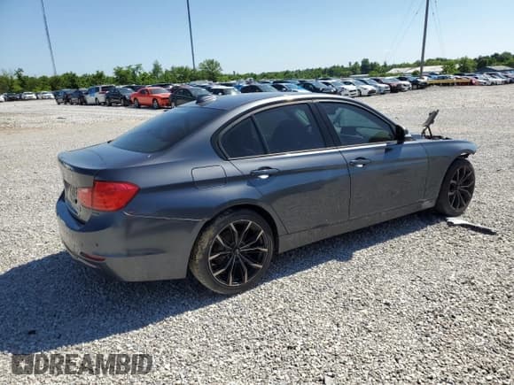 ✅ 2012 BMW 3 Series 328i • VIN: WBA3A5C5XCF258197 • Lot: 56336755. Listed on Copart with 178,878 mi. Free auction sales archive from the USA and detailed vehicle history report at DreamBid. Image 3.