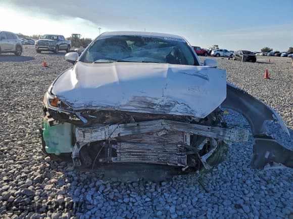 ✅ 2018 Ford Fusion SE • VIN: 3FA6P0LU2JR152535 • Lot: 95262345. Wystawiony na Copart z przebiegiem 103 918 mil. Bezpłatny archiwum sprzedaży aukcyjnych z USA i szczegółowy raport historii pojazdu na DreamBid. Zdjęcie 5.